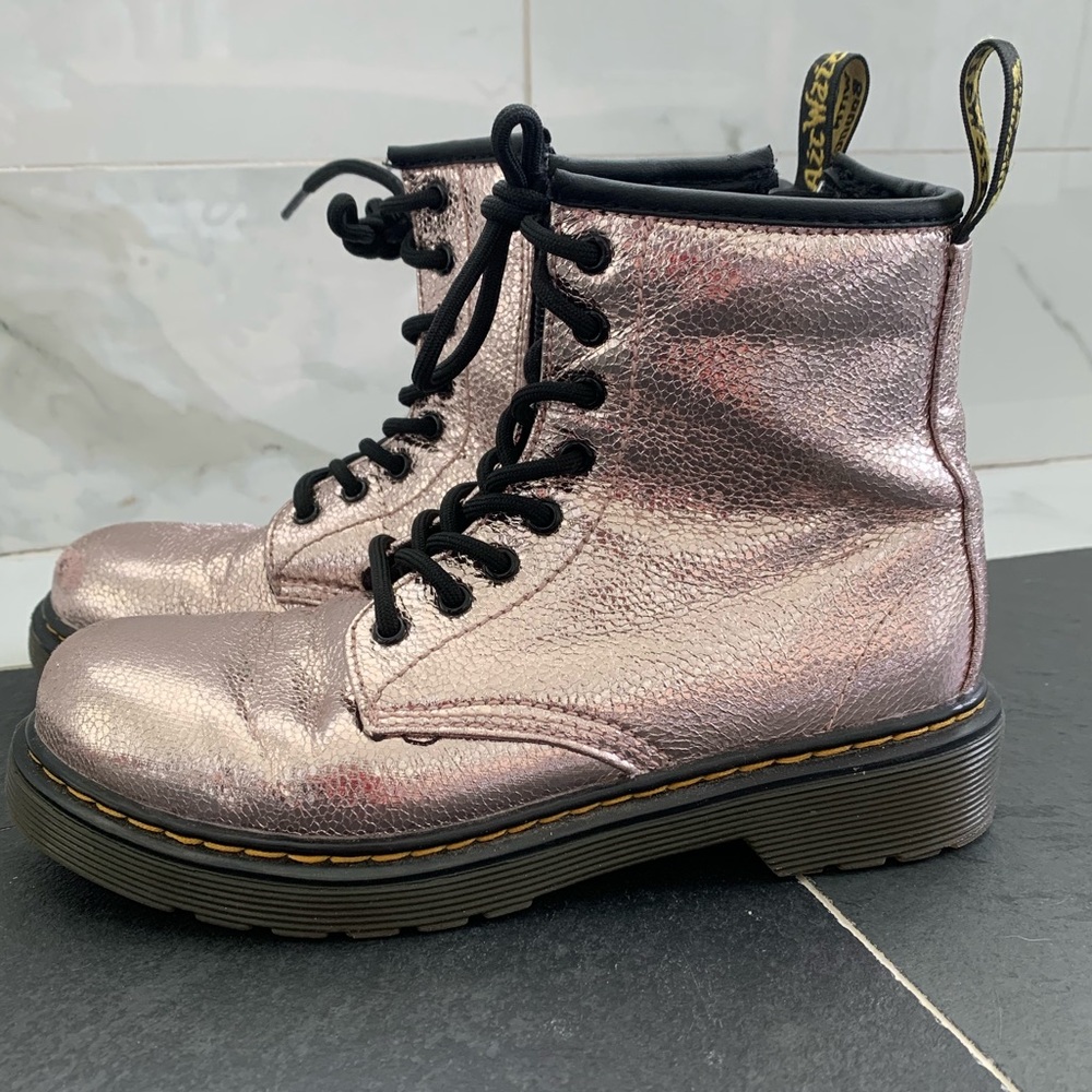 Girls size 2 metallic pink Dr. Martens